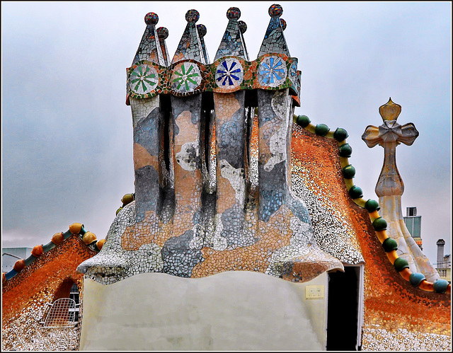 Barcellona : Sul tetto di  Casa Batlló