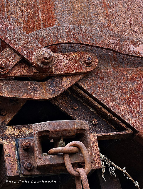 rusty details