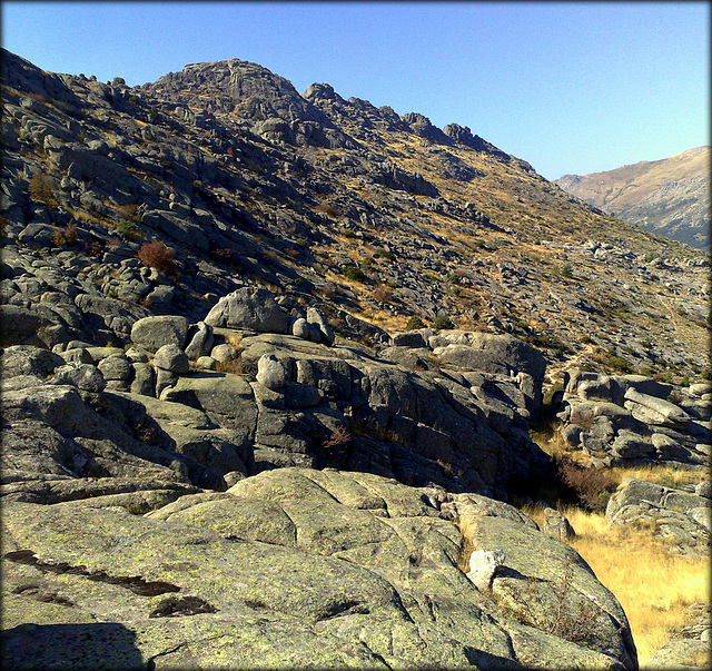 La Sierra de La Cabrera - more granite!