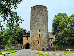 Rabenstein (Fläming), Tor und Bergfried