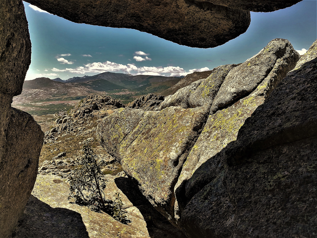 Rock window, Sierra de La Cabrera