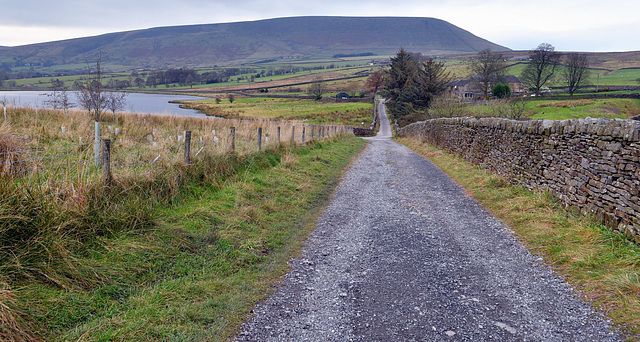HFF: The road to Pendle Hill.
