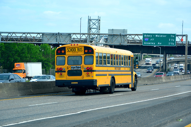 USA 2016 – Portland OR – Schoolbus