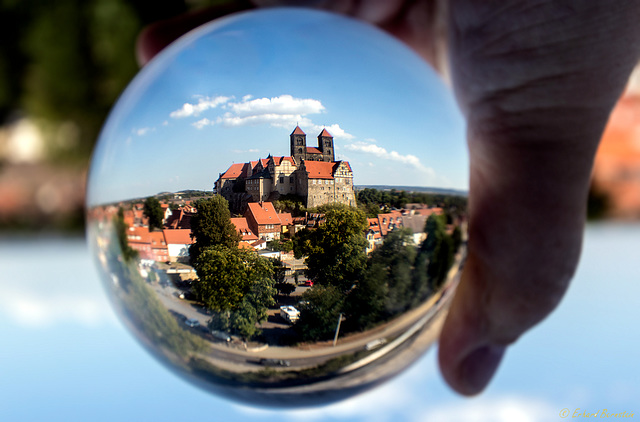 Quedlinburg - Schloss in Kugel 1