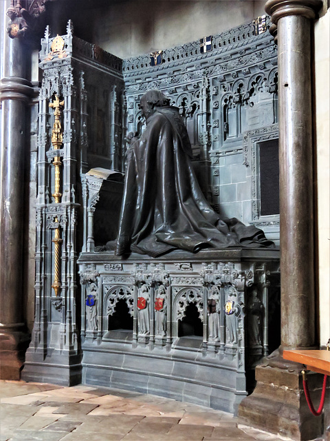 canterbury cathedral (86) c20 tomb of archbishop temple +1902, effigy by f.w. pomeroy, tomb by caroe