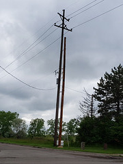 Common CE 46kv pole