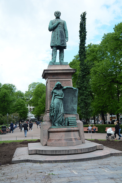 Finland, Helsinki, Monument to Johan Ludvig Runeberg in the Park of Esplanade