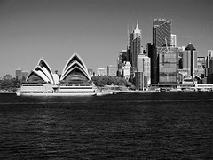 Opera House and CBD, view from Kirribilli over the Parramatta River
