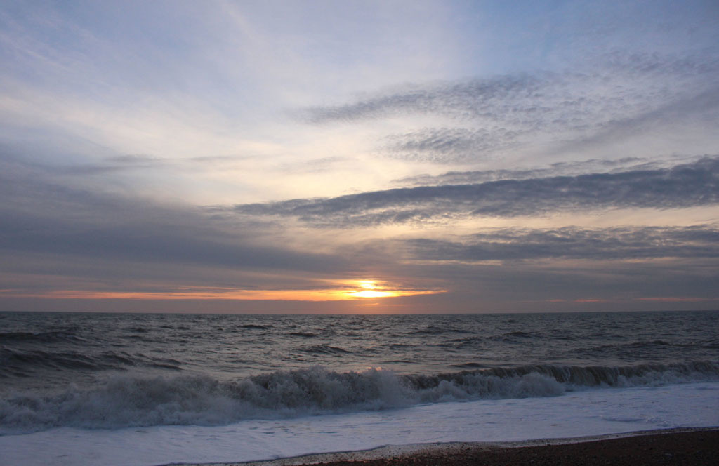 A cold wind making a choppy sea - Sunset - Seaford Bay - 21.1.2016