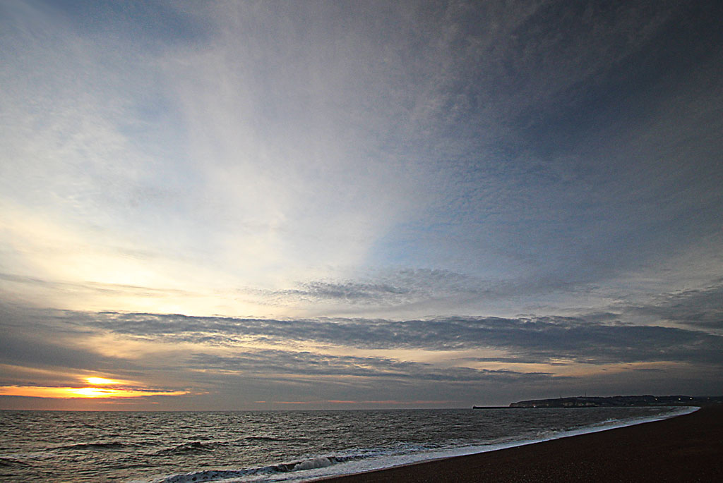 A cold wintry sunset over the Newhaven approaches - Seaford Bay - 21.1.2016