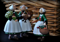 Papotages de bretonnes au marché