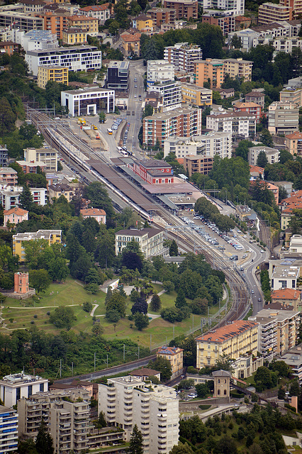 Sicht auf den Bahnhof von Lugano