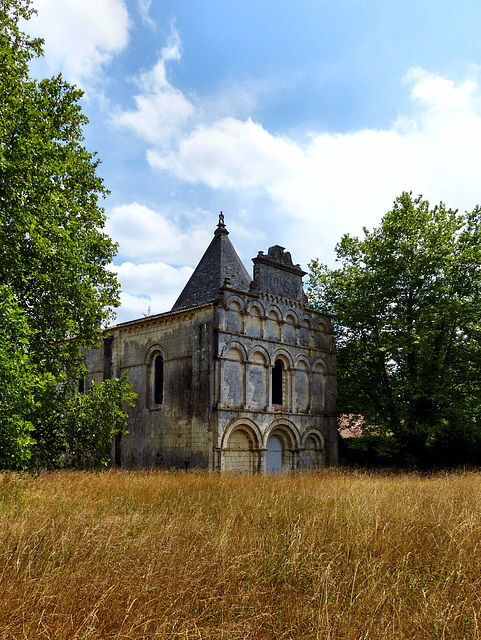 Saint-Sigismond-de-Clermont - Abbaye de la Tenaille