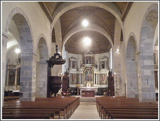 Intérieur de Eglise Saint-Pierre Saint-Paul de Plouër-sur-Rance 22