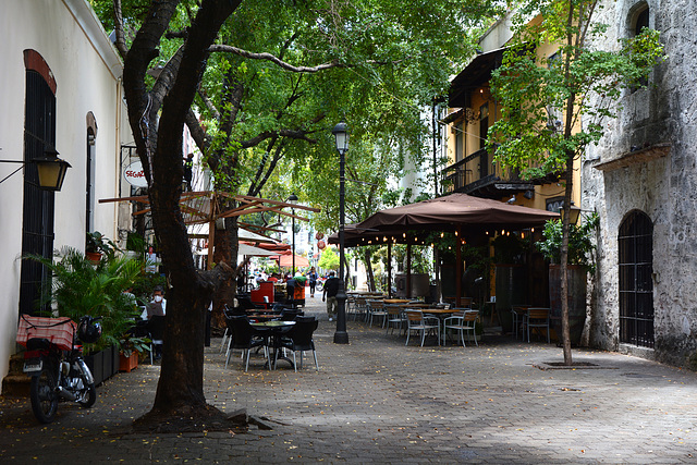 Dominican Republic, Santo Domingo, Calle El Conde - the First Cobbled Street in the New World