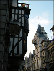 Royal Courts clock