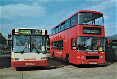 Provincial 601 (N601 EBP) and Strathclyde VO151 (N151 EHS) at Showbus, Duxford – 21 Sep 1997 (370-25)