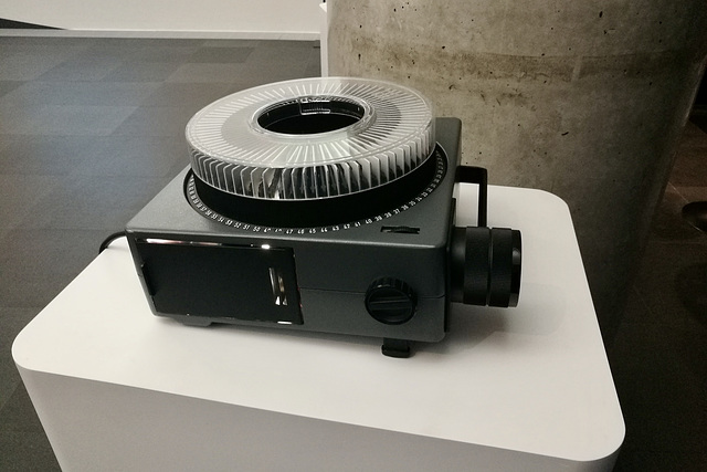 Leipzig 2019 – Deutsches Buch- und Schriftmuseum – Jan Tschichold exhibition – Slide projector