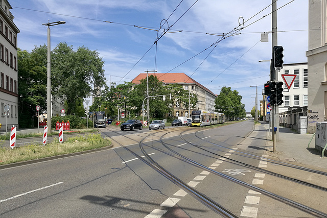 Leipzig 2019 – LVB 1231 and 1204 both waiting to go to the Wilhelm-Liebknecht-Platz