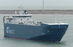 UECC Autorunner arriving at Zeebrugge (1) - 31 May 2015