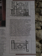 Emprise de l'église dans le palais (plan du bas).