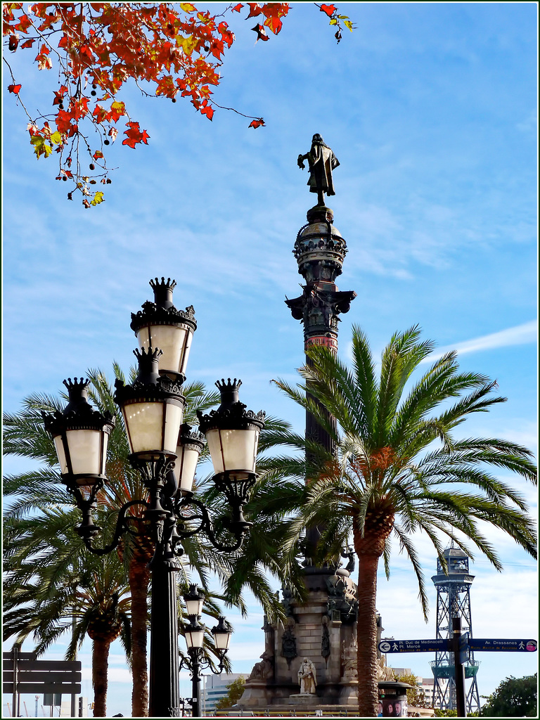 Barcellona : Statua di Cristoforo Colombo davanti al porto e all'inizio della Rambla