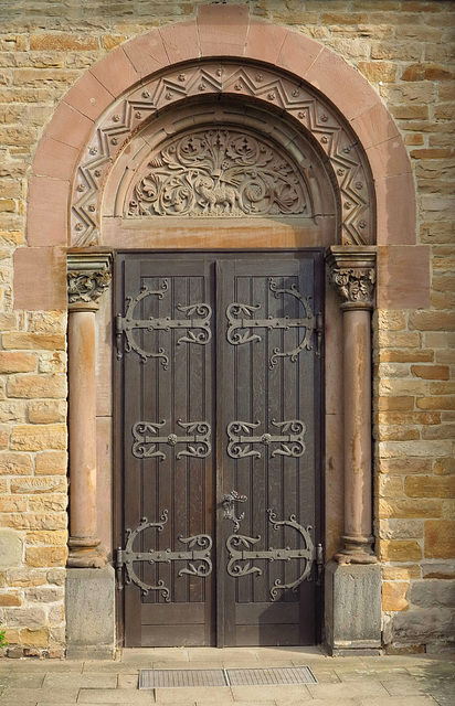 Portal am Kloster Saarn