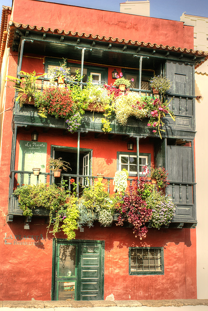 Traditionelle Balkone. ©UdoSm