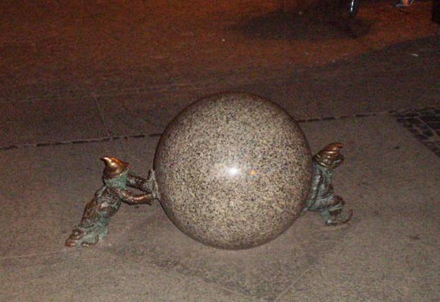 Bronze dwarfs - rolling a sphere.
