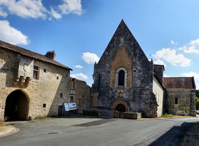 Fontaine-le-Comte - Abbaye Augustine