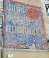 Vieille publicité murale à Belvès (Dordogne)