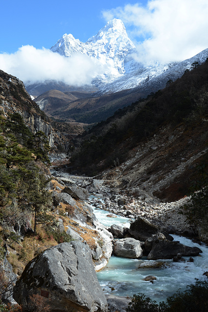 Khumbu, Ama Dablam (6814m) above the Gorge of Dudh-Kosi