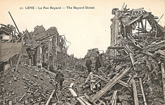 Lens (62) A la  fin de la Première Guerre Mondiale 1918. (Carte postale scannée).