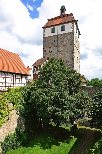 Torturm von Vellberg mit Wallgraben