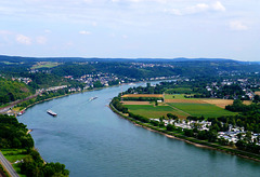 DE - Erpel - Blick von der Erpeler Ley auf den Rhein
