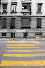 Mailand in Gelb (© Buelipix)