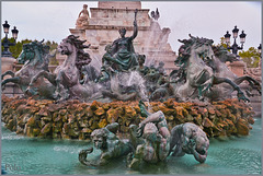 Monument aux Girondins, Bordeaux... en color + 3 PiP