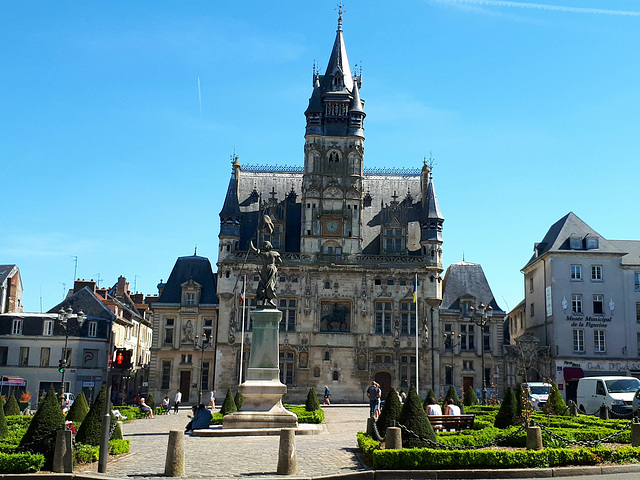l'Hôtel de ville  - Compiègne -