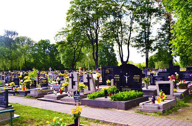 Friedhof bei St.Josefskirche in Chorzow  Königshütte