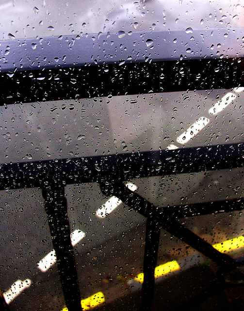 ... fenêtre sur pluie ...