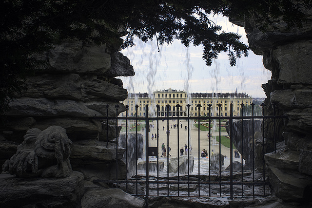 Schönbrunn hinter Gittern