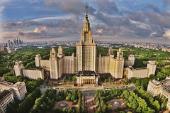 Moskva Ŝtata Universitato Lomonosovo