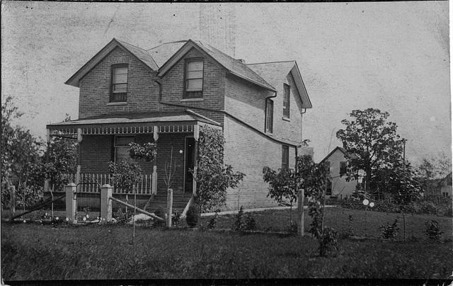 7078. [House said to be at Ninette, Man.]