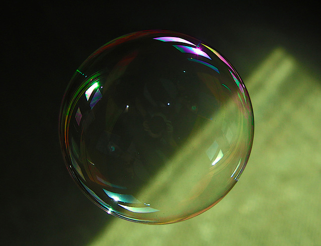 Comme hier , aujourd'hui je bulle , évidemment demain aussi ! .