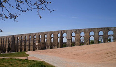Amoreira Aquaduct (1622).