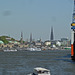Türme, Kräne, Wasser, Hafenflair, alles auch ein Stück Hamburg