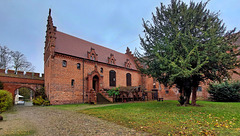Plattenburg, Burghof mit Kapelle