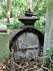 abney park cemetery, london (18)unusual cast iron tomb with stone inside, designed like a c19 fireplace