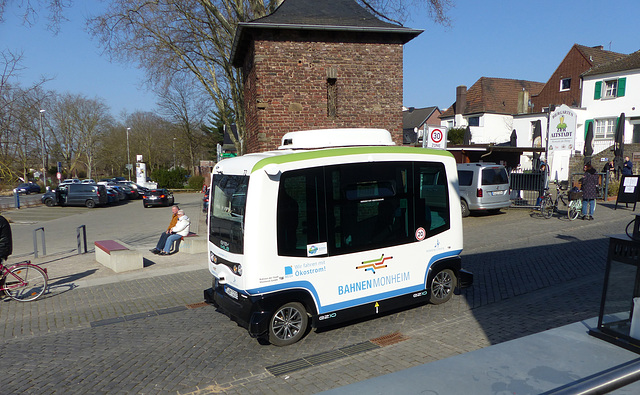 Elektrobus in Monheim