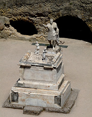 Herculaneum- Funerary Altar